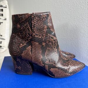 Steve Madden Missie Brown Snakeskin Vegan Leather Ankle Boots Size 7.5- Fall